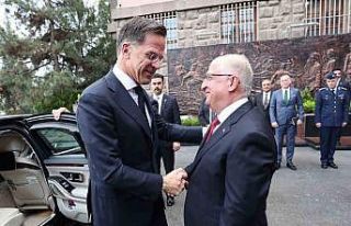 Bakan Güler, NATO Genel Sekreteri Rutte ile bir araya...