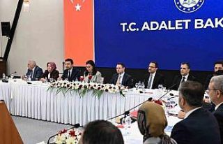 Bakan Gürlek: "Toplumun yüzde 81’inin çocuklara...