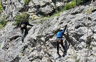 Balıkesir 7. Kaya Tırmanış Şenliği doğa tutkunlarını...