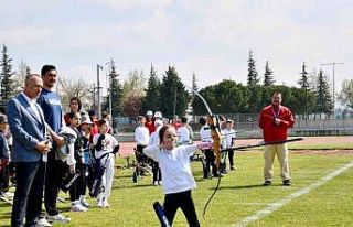 Balıkesir’de çocuklar 23 Nisan coşkusunu sporla...