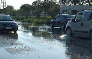 Balıkesir’de sağanak nedeniyle arazileri sular...