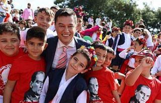 Başkan Acar: "Çocuklarımızın güvenle büyüdüğü...