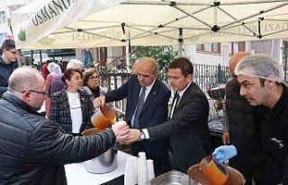 Başkan Aydın’ın cuma durağı Muradiye Mahallesi...