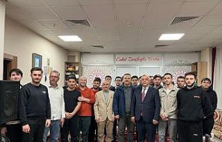 Başkan Bıyık üniversite gençliği ile bir araya...