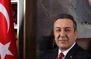 Başkan Dere çocukların bayramını kutladı