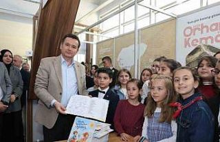 Başkan Erkan Aydın Bursa 23. Kitap Fuarı’nda...