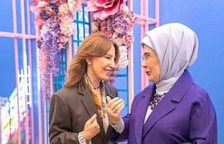 Başkan Esin Güral Argat, Cemre Çarşısı açılışında...