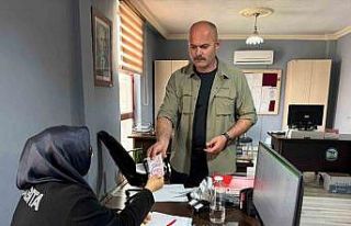 Başkan koruması bankamatikte bulduğu parayı zabıtaya...