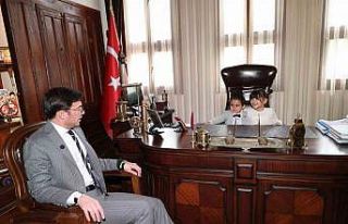 Başkan Yazıcıoğlu, makamını miniklere devretti