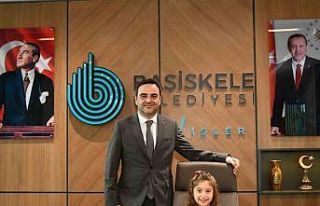 Başkanlık koltuğu 23 Nisan’da öğrenciye emanet...