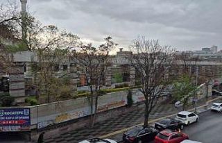 Başkent’te aniden başlayan fırtına vatandaşlara...