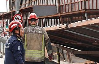 Başkent’te yıkım sırasında platform yola çöktü:...