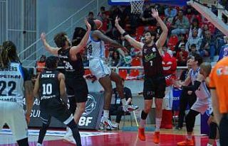 Basketbol Süper Ligi: Aliağa Petkimspor: 100 - Manisa...