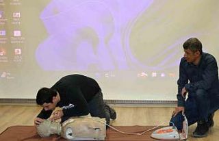 Bayburt’ta emniyet personeline ilk yardım eğitimi...