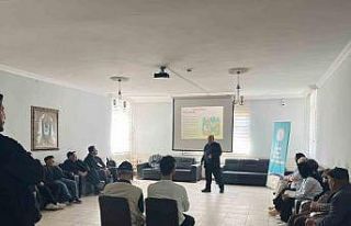 Bayburt’ta huzurevi sakinlerine akılcı ilaç kullanımı...