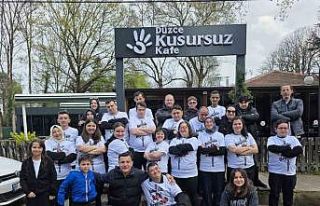 Beşiktaş, kafe çalışanı özel bireyleri ağırladı