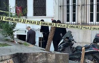 Beyoğlu’nda bir kişi apartman dairesinde ölü...