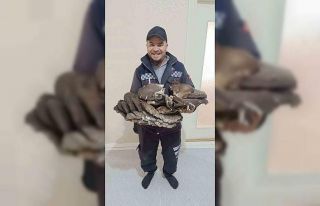 Beyşehir’de doğada bulduğu 10 kiloluk mantar...