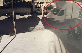 Biber yüklü kamyoneti çaldılar, biberleri satıp...