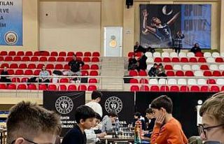 Bilecik’te 23 Nisan satranç turnuvası tamamlandı