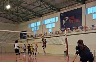 Bilecik’te voleybol antrenmanları devam ediyor