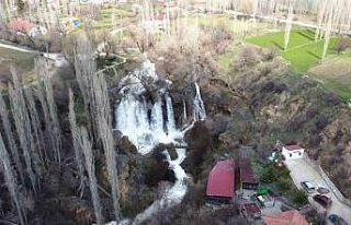 Bol yağışlar Sızır şelalesini coşturdu