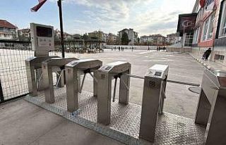 Bolu’da ilkokulda "kartlı turnike" sistemi...