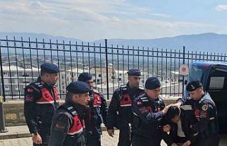 Bursa’da baba ve oğlunu öldüren zanlı adliyeye...