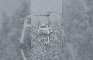 Bursa’da Nisan sürprizi: Uludağ’da kar yağışı...