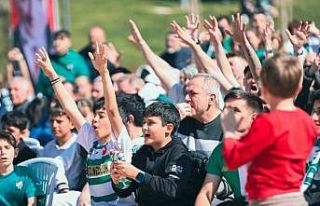 Bursa’da yeşil-beyaz coşku dev ekrana taşındı