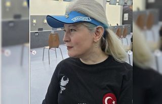 Bursalı milli sporcu Aysel Özgan, Ankara’dan altın...