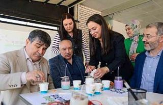 Cam atıklar değerleniyor, kavanozlar mum oluyor