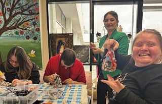 Cam atıklar öğrencilerin elinde sanata dönüştü