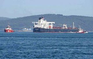 Çanakkale Boğazı tek yönlü trafiğe açıldı