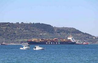 Çanakkale Boğazı’nda konteyner gemisi makine...