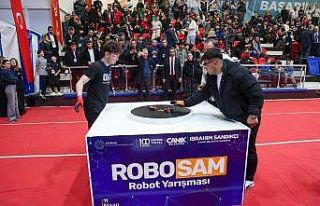 Canik’te gençler robotlarıyla sahneye çıkıyor