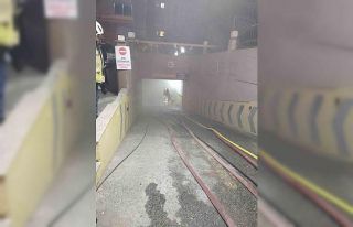 Çekmeköy’de park halindeki araçta yangın çıktı