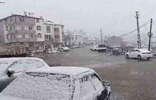 Çelikhan ilçesinde kar yağışı başladı