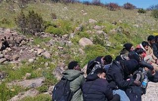 Çeşme’de 36 yasa dışı göçmen ve 2 organizatör...