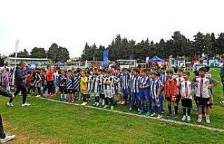 Çeşme’de U9 Futbol Festivali Coşkusu