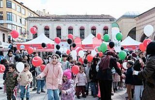 Çocuklar Filistin için yazdıkları mektupları...