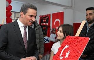 Çocuklardan anlamlı "bayrak" vurgulu çalışma