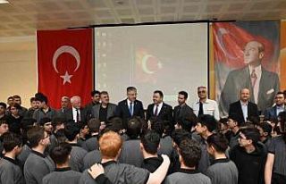 Çopuroğlu, Kariyer Günleri’nde öğrencilerle...