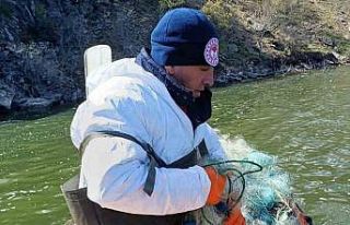 Çorum’da baraj gölünde yasa dışı av araçları...