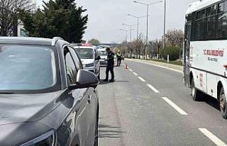 D-100’de karşıya geçmek isterken cipin çarptığı...