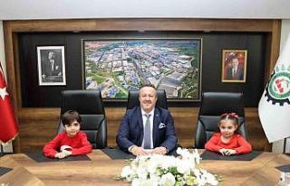 Denizli’de minikler sanayinin dümenine geçti