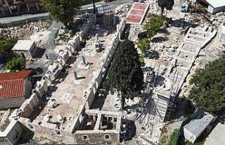 Depremde yerle bir olan Antakya Ulu Cami yeniden vatandaşlarla...