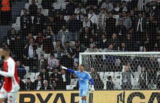 Devis Vasquez, ilk maçında kalesini gole kapadı