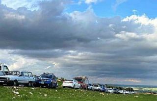 Devrilen traktörün sürücüsü hayatını kaybetti