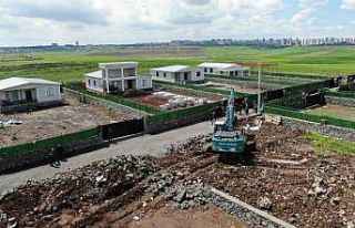 Diyarbakır’da kaymakamlık kaçak yapıları tek...